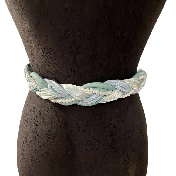 3/$30 Vintage Ginnie Johansen Linen And Pearl Handmade Blue Belt 32-34” Waist - Picture 6 of 6